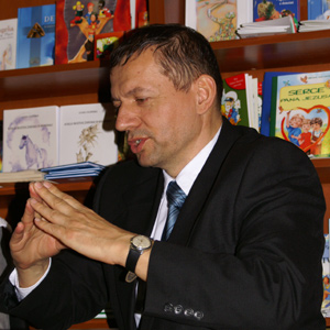 Dr Peter Bielik